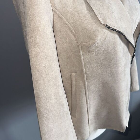 Carmen Marc Valvo Faux Suede Drape Moto Jacket! - Picture 5 of 13